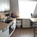 Ruhiges Mit Dachterrasse In Apartment