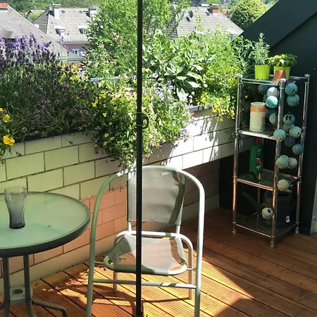 Ruhiges Mit Dachterrasse In 公寓