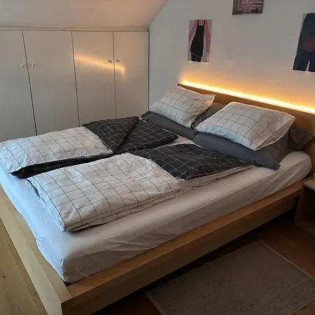 Ruhiges Mit Dachterrasse In * Salzburg