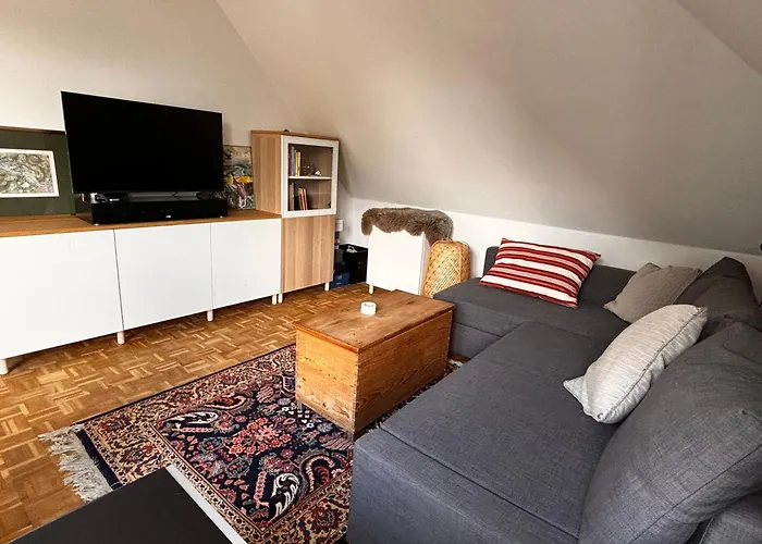 Ruhiges Mit Dachterrasse In