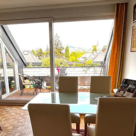 Ruhiges Mit Dachterrasse In شقة *