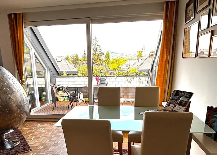 Ruhiges Mit Dachterrasse In شقة *